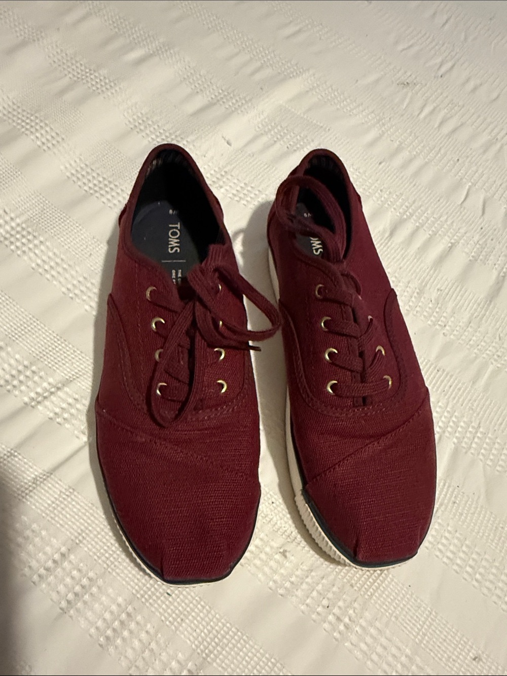 Toms Women’s Burgundy Canvas Lace-Up Sneakers